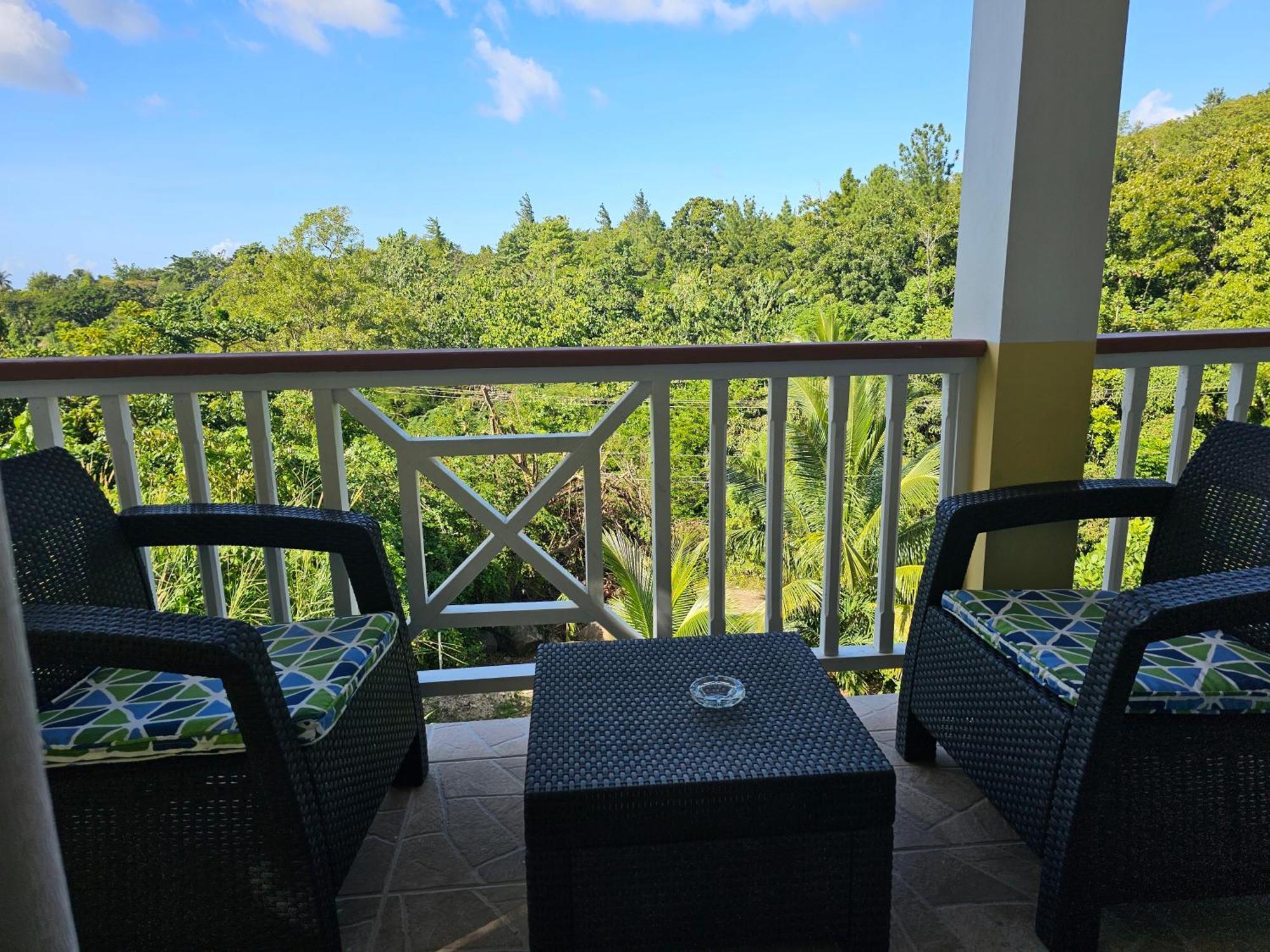 Apartamento Royal Escape 2 Anse La Raye Exterior foto
