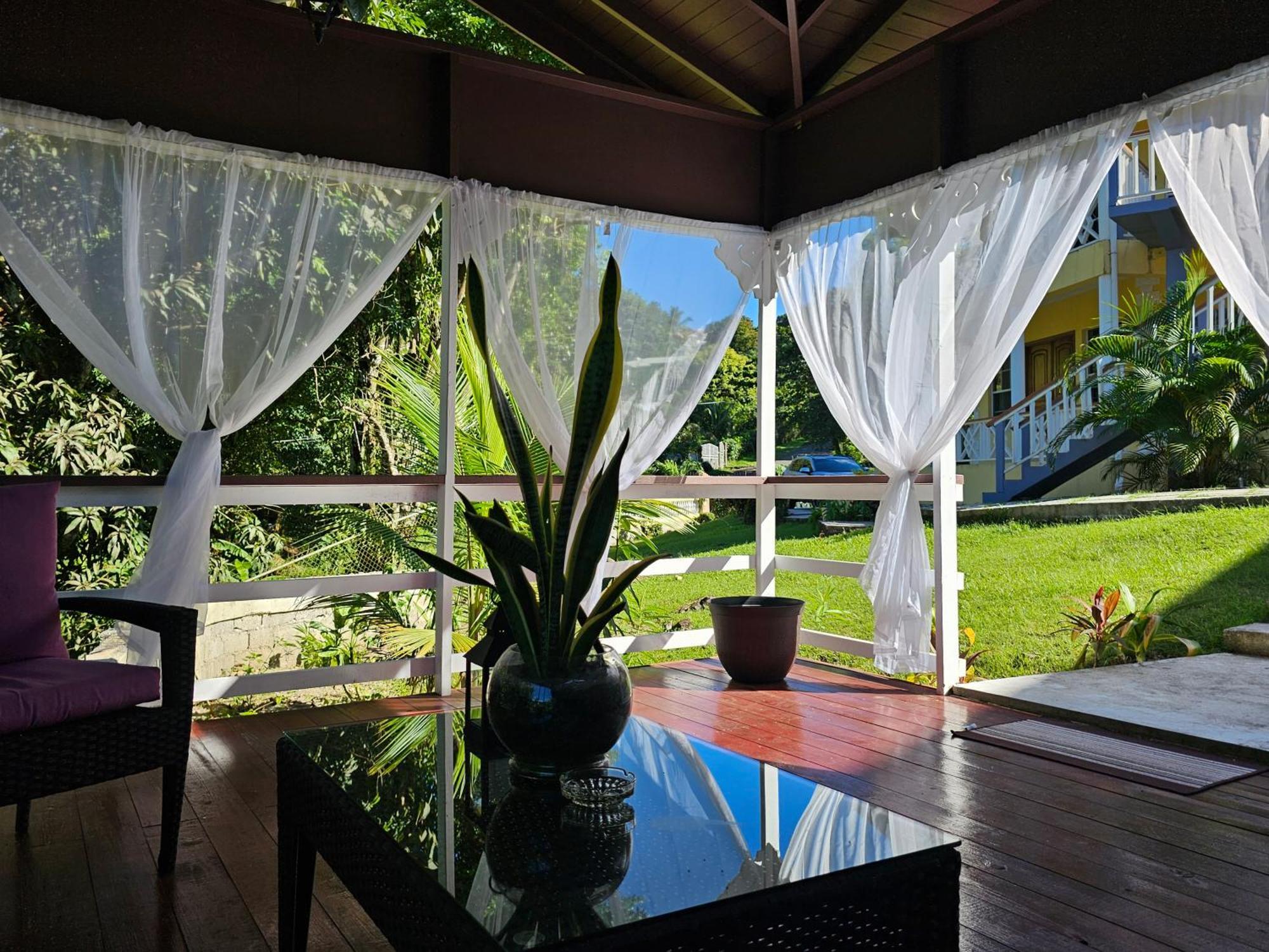 Apartamento Royal Escape 2 Anse La Raye Exterior foto